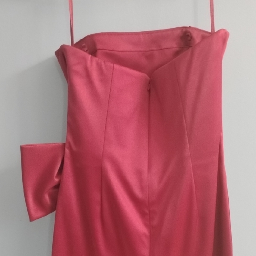 🌹White House Black Market Strapless Satin Dress in Deep Rose Color Size 0 - Picture 5 of 6